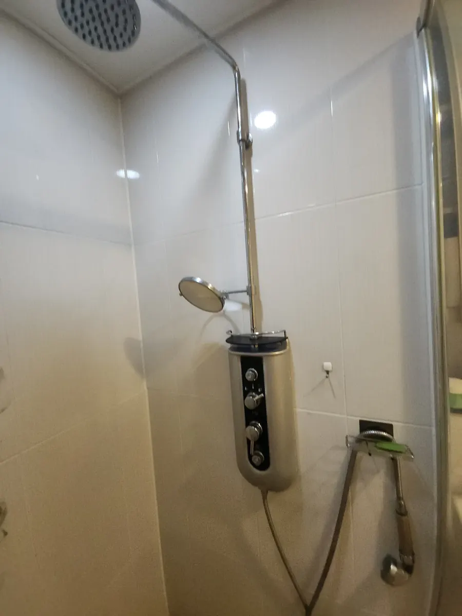 해바라기 샤워수전 교체 — 교체 전 구형 해바라기 수전